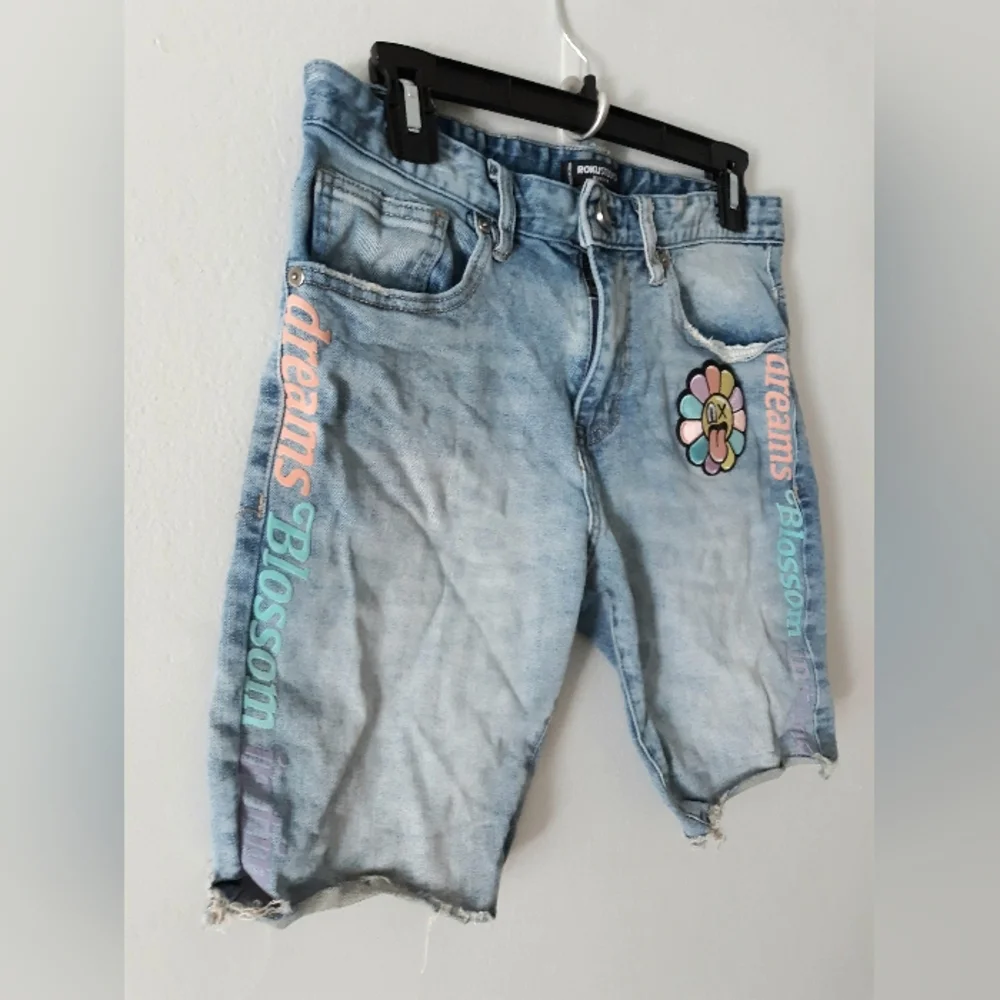 Roku Studio Dreams Blossom Jean Shorts